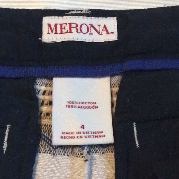 MERONA SHORT SHORTS SIZE - Picture 3 of 5